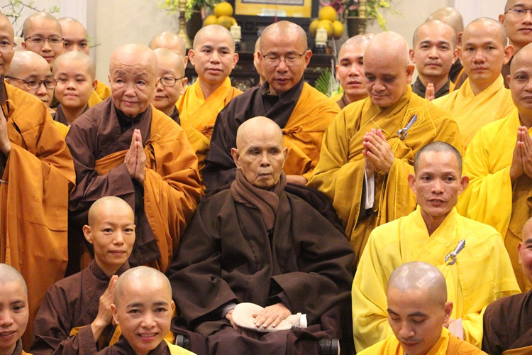 TRỌN  ĐỜI  CỐNG  HIẾN